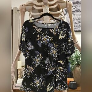 Adrienne Vittadini Black Floral Blouse